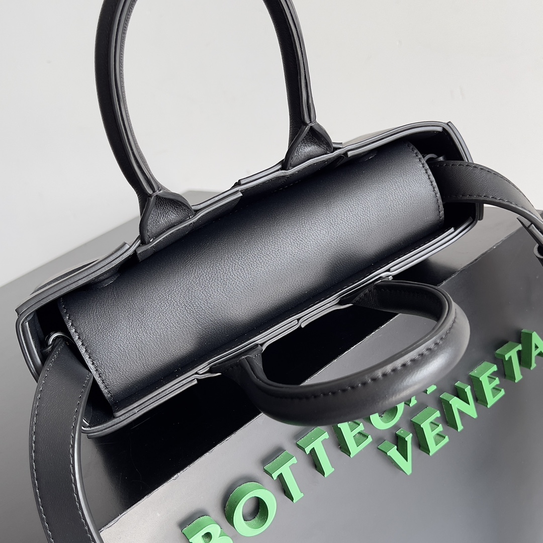 Bottega Veneta Shopping Bags